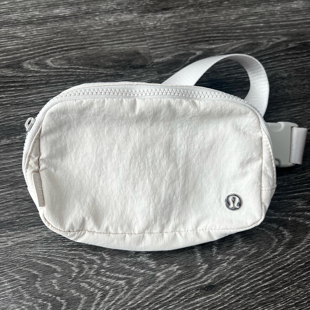 Lulu lemon Belt Bag